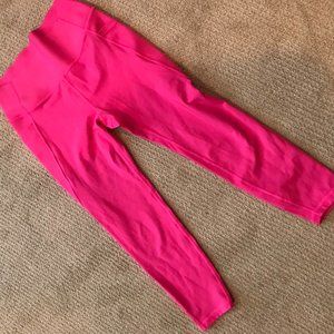 Hot pink 3/4 length Yoga Pants